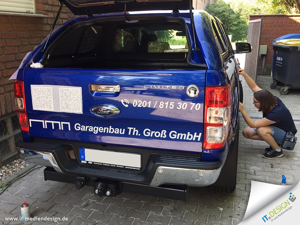 Fahrzeugbeschriftung für die Firma Garagenbau Th. Groß