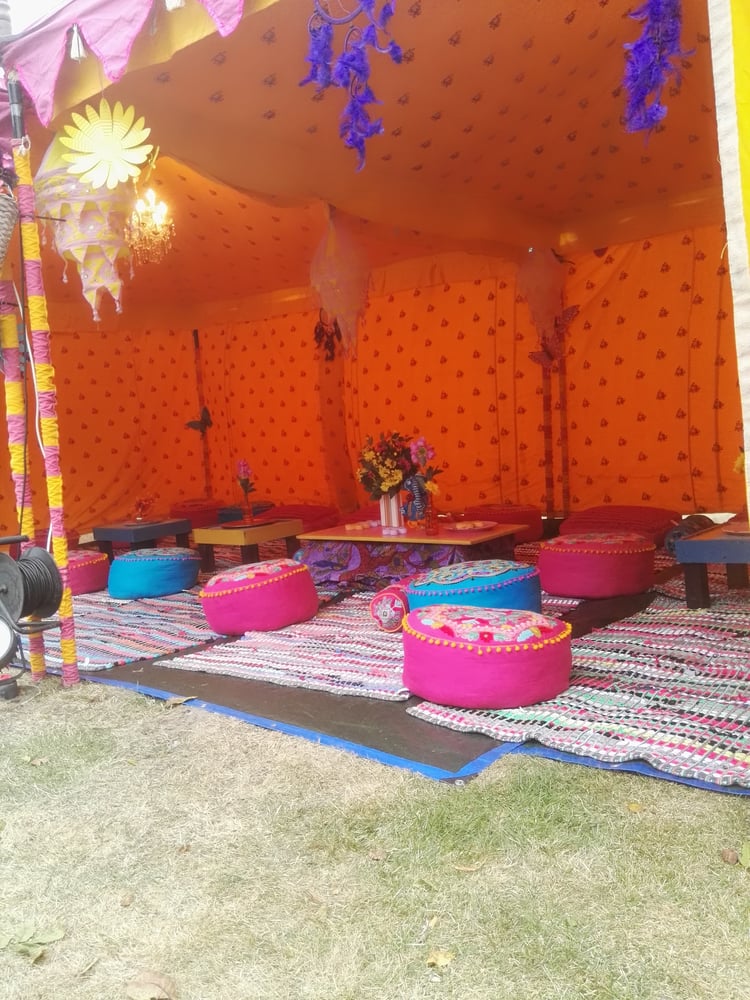Buntes Zelt