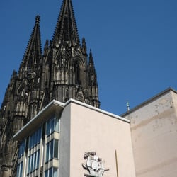 4711_Dom