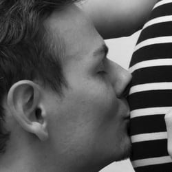 Babybauch Infoor mit Vater