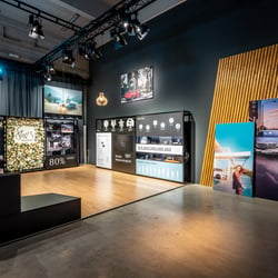 Mercedes-Benz | She’s Mercedes Stand | Architektur, Design, Inhalte