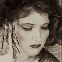 20er Jahre Shooting Fotograf*Blendwerk Freiburg* Modell *Jaye*