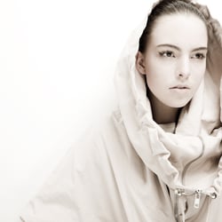 Fashion: Anja J. Mittelstaedt / Model: IVY – VIVA models