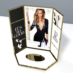 Illustration Carolina Herrera Thekendisplay mit Spiegelmaterial