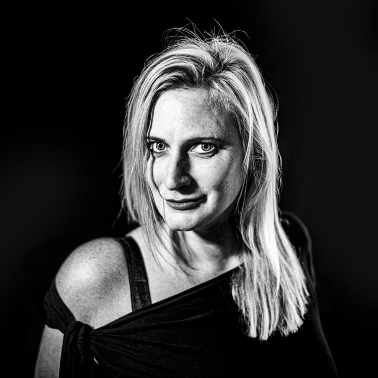Gun Sylvia Hartmann