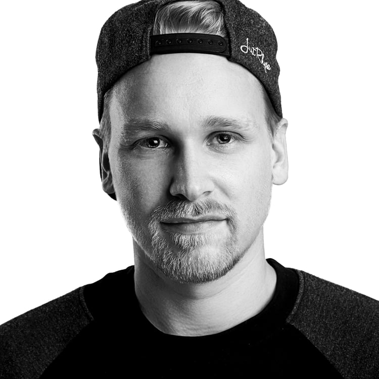 Toni Buschatz