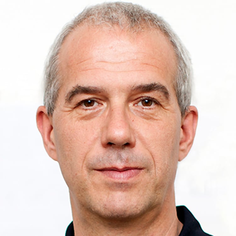 Dirk Stange