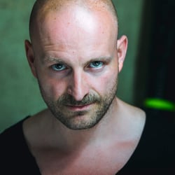 CHRISTIAN BACKHAUSS // Schauspieler