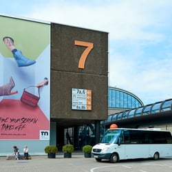 Plakatwerbung für die Schuhmesse GDS