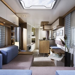 Rolf Nachbar: Interieur, Caravan Deseo