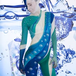 bodypainting.koeln Haptika TetraPak Water 04