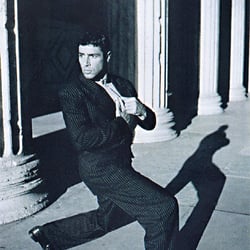 Bond04