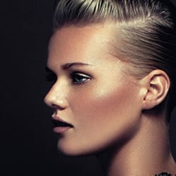 Make-up and Hair : Dagmar Schwarz