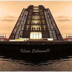 Die Dockland-Insel im Altonaer Hafen