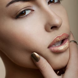 seduced by gold fever with Letizia @Modelpool