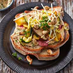 STULLEN – Zucchini, Kräuterseitlinge, Kartoffelbrot