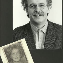 Fritz Egner in 2 von unzähligen Verkleidungen für die versteckte Kamera, Produktion: AVE