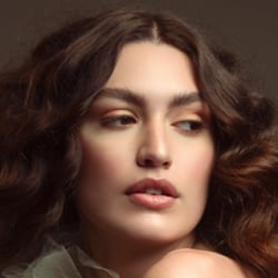 Carina Musitowski – Make-up Artistin / Stylistin