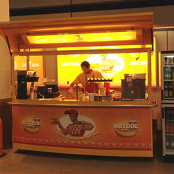 Außengestaltung, Chef-HotDog, Flughafen Berlin Tegel