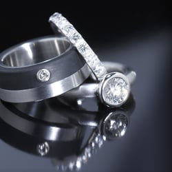 Armreif und Ringe