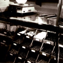 Fotoserie 2 – „Coffeeshop“ – schwarz-weiss Fotografie