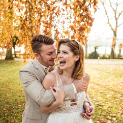 Elegante Winter Hochzeit mit Baumwoll Deko in der Villa Kalles in Königswinter56