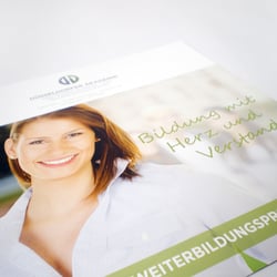Broschürengestaltung für die DA-Weiterbildungszentrum