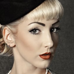 vintage flaneur fashion editorial no 1
