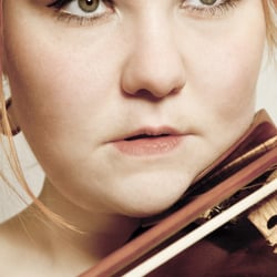 girl with violin