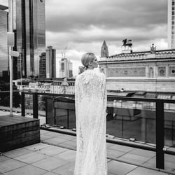Alwina Werwai  Mika  Diana Frohmüller  26.08.2020  Sofitel Glam Wedding Frankfurt für  A mberandmuse.com.jpg 4