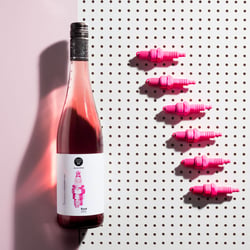 Grape Garage 32a – Wein Packaging Design & Branding von Yummy Stories
