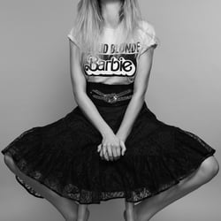 photo: caroline kriechel, model: nasha s, mua: hjørdis supplieth