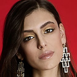 Samira @Stars Model-Management