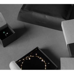 Jewellery packaging illustration