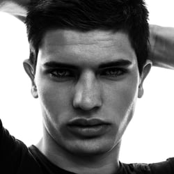 AGUSTIN