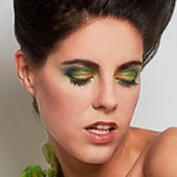 Design by LYY – LUCKYNELLY Photograph: Oliver Wand Photography