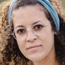 Portrait der Sängerin Susanne Scherer