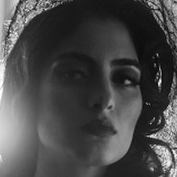 Film noir – Storytelling, „Never Trust A Beautiful Woman“