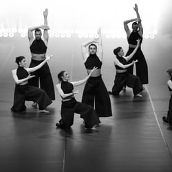 Tänzerinnen und Tänzer des Balletts Halle
