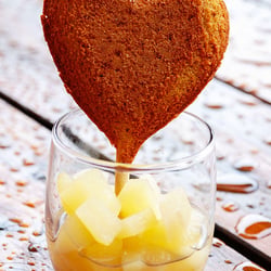 Herzkuchen mit Apfelkompott