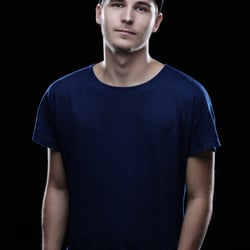 DJ
