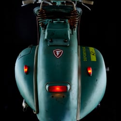 Vespa Seis Dias