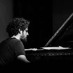 Roman Babik – Small Friendly Giant – live im Loft Köln