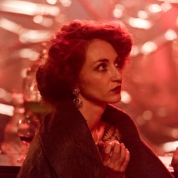 ROTE FRAU
