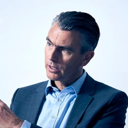 Enno Spillner | CFO Evotec SE | für Thieme Verlag