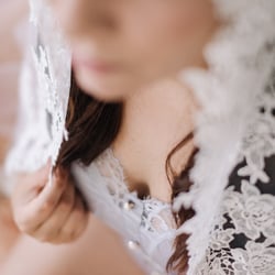 BrautBoudoirfotografie doir mit Schleier