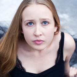 Actress Kira Eggert