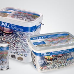 Verschiedene Gebinde zur Produktlinie „FUGLI Feste Pflasterfuge“
