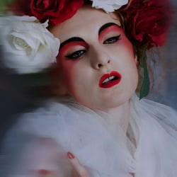 Artistic Make-up – H&M Valentina Sico