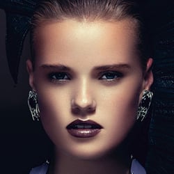 Make-up and Hair : Dagmar Schwarz
